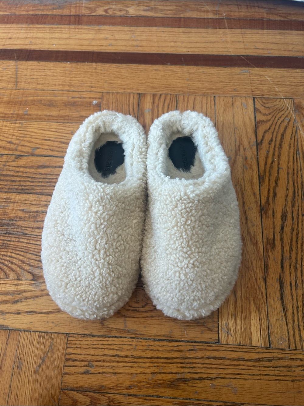 Apparis Misha Slippers in oat — size 6